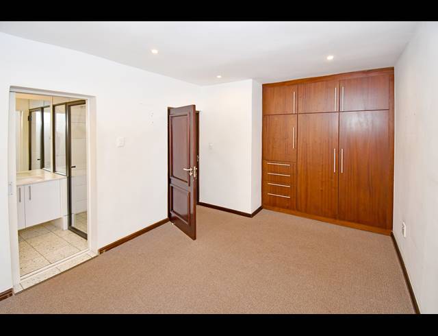 3 BEDROOM APARTMENT FOR SALE IN BIRDHAVEN